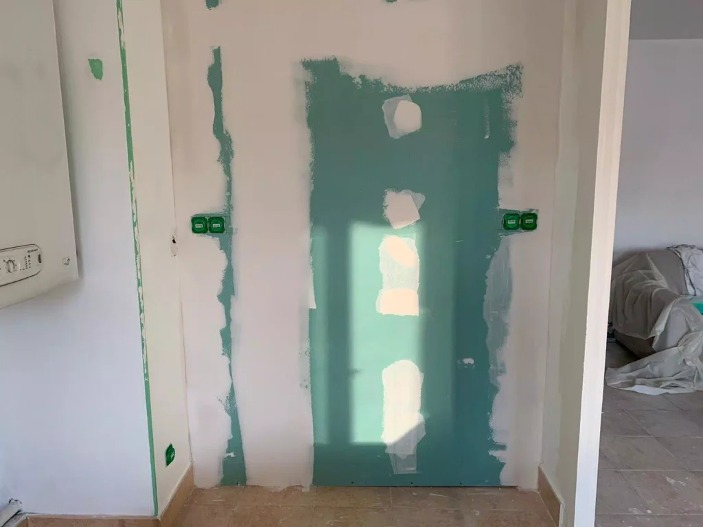 Encastrement des nouveaux circuit prise pour la crédence.